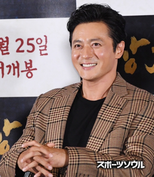 チャン・ドンゴン