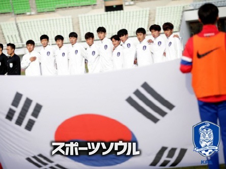 サッカーU-19アジア選手権で韓国国歌の代わりに北朝鮮国歌が流れるハプニング。韓国協会が公式抗議