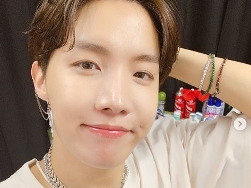 BTSのJ-HOPE、誕生日を迎えて最初にしたツイートは「ありがとうARMY」