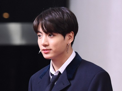 BTSジョングクが愛用するスキンケア用品が話題。「ヒントは4文字…」