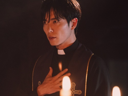 韓国ドラマ界が空前の“司祭ブーム”。ニッチな職業のキャラが脚光を浴びる理由は？