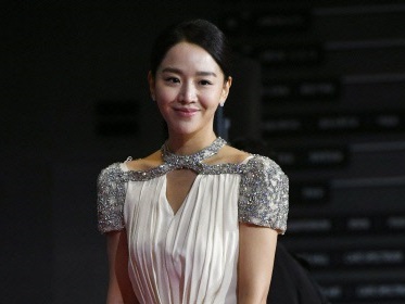 韓国の「新たな視聴率女王」シン・ヘソン、挑戦し続ける姿に拍手を送る