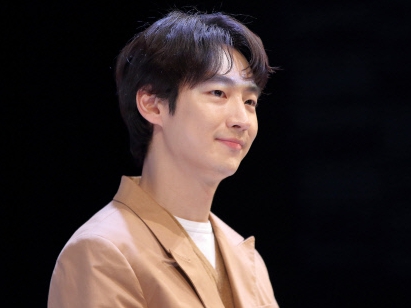 俳優イ・ジェフン、福岡で日本のファンと触れ合い「日本版『シグナル』を見たら…」