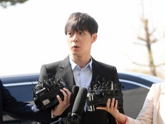 麻薬容疑浮上のパク・ユチョン、本日（6月14日）初公判。元婚約者は供述を覆したというが…