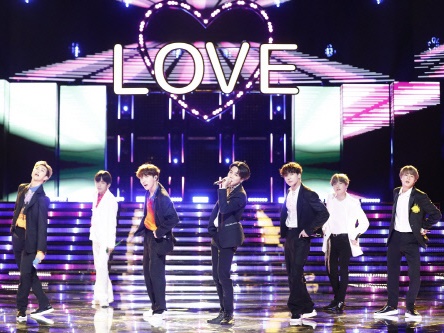 BTS、世界規模のオーディション番組に出演！ 華麗なパフォーマンスに会場沸騰