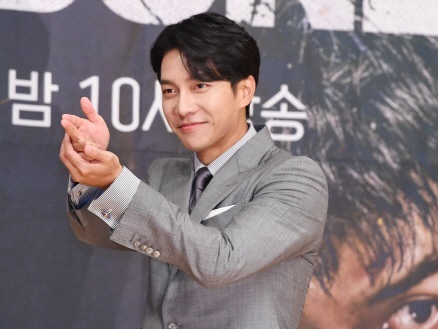 SBSで週5回…韓国芸能界の“万能エンターテイナー”、イ・スンギの活躍がスゴい