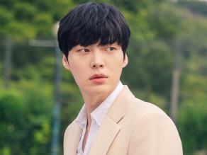 “ドロ沼離婚調停中”のク・ヘソン夫、主演ドラマが放送間近。イメージ回復なるか？ 【PHOTO】