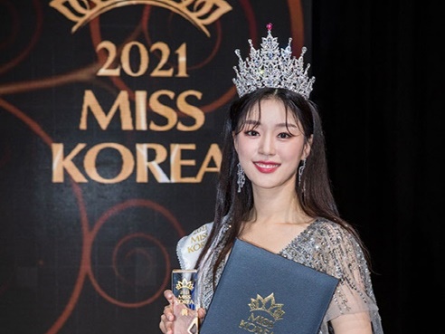 【写真】「歴代最高齢のミス・コリアだと思う」2021年の眞に輝いたチェ・ソウンさん