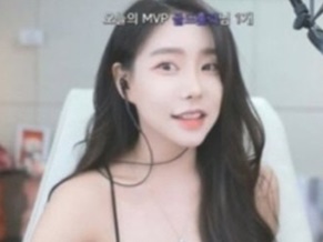 【画像】イ・ビョンホン脅迫の元ガールズアイドル、韓国版ニコ動で7億稼いでいた!!