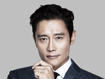 俳優イ・ビョンホンが新型コロナに感染…3回目接種済み、主演ドラマの撮影は一時中断