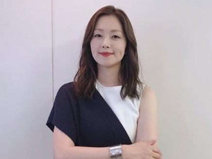 【写真】“ユミン”と呼ばれる日本人女優の投稿が韓国で話題！「清純のアイコン」とツーショット