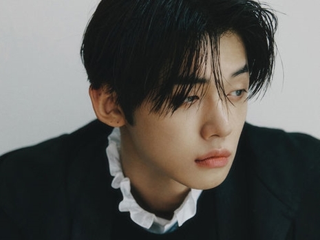TXT・YEONJUN、“憂いを帯びた眼差し”でファッション誌に登場「元々の性格は隠せない」【PHOTO】