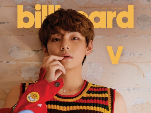 「呼吸困難になるわ」BTSのV、“無邪気な色気SHOT”にファン悶絶「魅せ方がプロすぎて」【PHOTO】