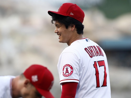 「大谷翔平はエンゼルスに残留する？年俸額は？」 韓国メディアも注目する“二刀流”の去就