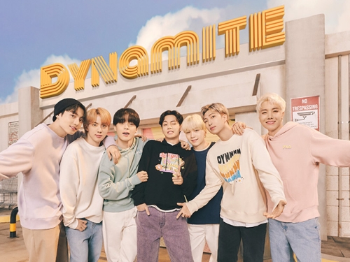 遂に解禁！BTS×FILAの「Dynamiteコレクション」“キュン死”確定なメンバーの表情に注目！【PHOTO】