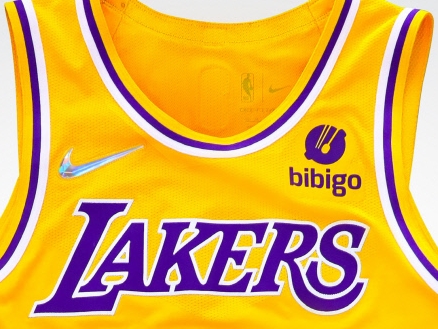 NBAのLAレイカーズと韓国食品企業がパートナーシップを締結、ユニホームにロゴも掲載