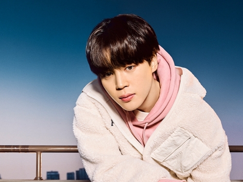 「キューティーセクシーラブリー！」BTS・JIMIN、“ふわもこピンクコーデ”で”見る者を虜に【PHOTO】