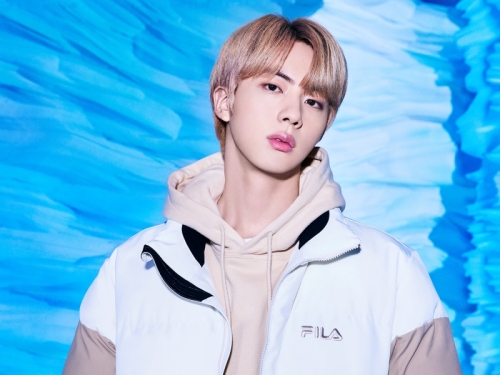「美の暴力」BTS・JIN、“色香あふれる表情”で魅せた最新ビジュアルに喝采【PHOTO】