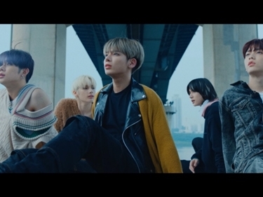 TXT、ついに『Frost』のミュージックビデオ公開！謎が深まる一冊の本の正体とは…？