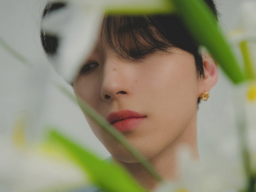 B.A.P出身ムン・ジョンオプ、“優秀アーティスト”に選出！『KMW』で新曲パフォーマンス初披露