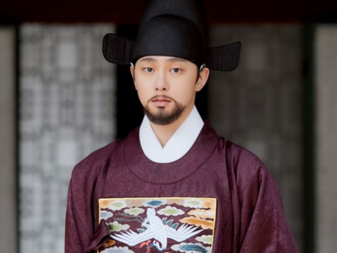 『プデュ101』で人気だったクォン・ヒョンビン、今や俳優としても大注目！「全力を尽くす」【一問一答】