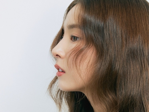 「来世は貴方になりたい」女優シン・セギョン、タンクトップで魅せた“ヘルシー肌見せ”【PHOTO】