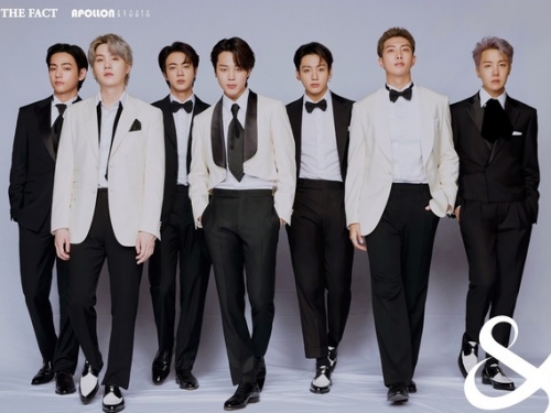 BTSの写真集が2022年1月発売決定！7人の“タキシード姿”に惚れる…【PHOTO】