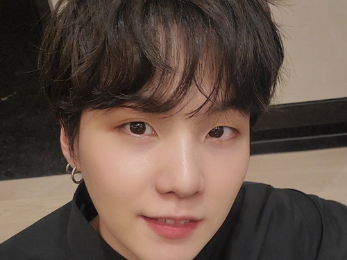 BTS（防弾少年団）のSUGA、グラミー終えてファンに決意表明？ 「次は必ず！」【PHOTO】