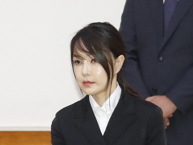 尹錫悦（ユン・ソンニョル）の妻は元風俗嬢？大統領選が大荒れ状態、対立候補も泥沼訴訟中