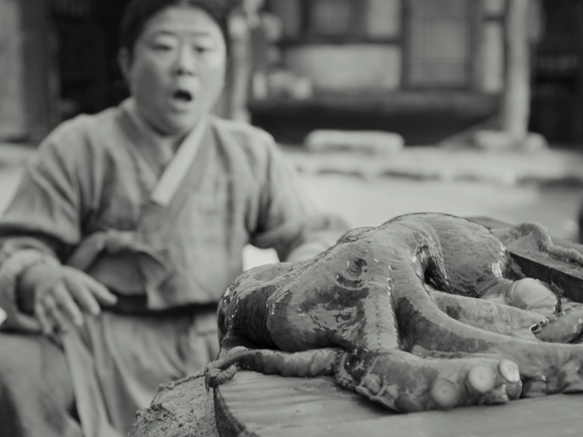 モノクロでも美味しそうなタコに注目？『茲山魚譜』から本編映像と“魚だらけ”特別ポスター公開