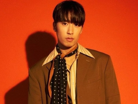 「最悪」女性への暴行疑惑で人気バンド脱退のドラマー、“史上2人目”となる韓国大統領の罷免に怒り