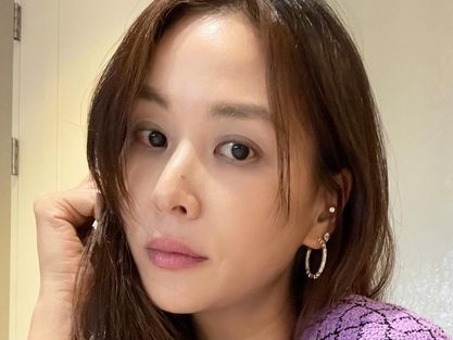 「本当に50歳?」韓流四天王の奥様女優、愛犬2匹PHOTOが話題