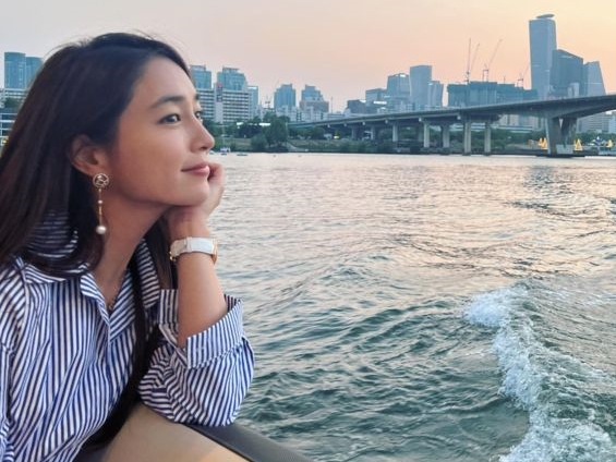 イ・ビョンホンの美人奥様イ・ミンジョン、美貌に加え器も大きかった！ファンの声も素直に聞き入れ【PHOTO】