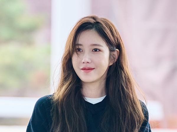 「リアル女神」『私のおじさん』出演女優イ・ジア、何気ない1枚が“ゴージャスすぎる”と話題【PHOTO】