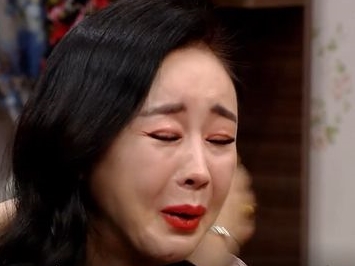 整形・“やらせ疑惑”、18歳下夫の正体で物議醸した韓国女性タレント、流産による夫との問題とは