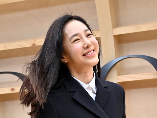 夫が“130億円”の財力を持つ『オクニョ』出演女優、成人した息子がいるとは思えぬ童顔美貌【PHOTO】