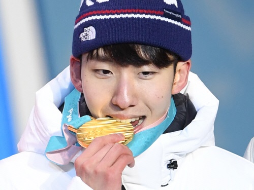 韓国金メダリストの相次ぐ墜落…同性へのわいせつ容疑→中国帰化の男子選手が北京五輪出場逃す