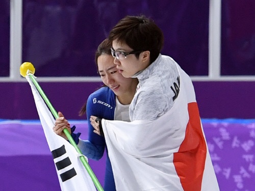 小平奈緒の引退表明に韓国メディアも注目…イ・サンファとの抱擁は「世界に感動をもたらした」