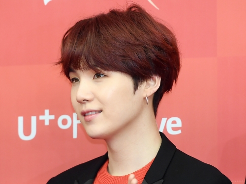 BTS・SUGAがソロカムバ準備中か、“未公開レアSHOT”連投に期待高まる「心臓に悪い」【PHOTO】