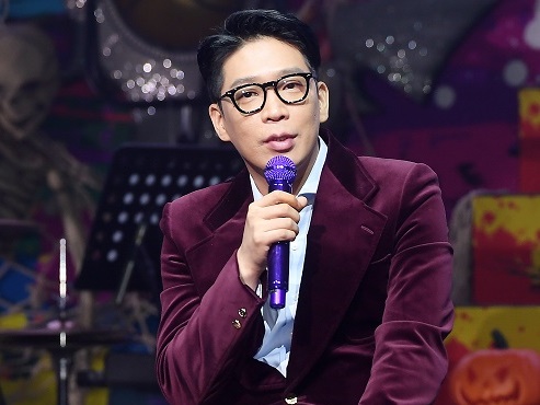 “故意の抜歯”で兵役逃れを疑われた歌手、パク・ミニョン元恋人も関係する投資詐欺裁判への出席拒否で罰金刑に