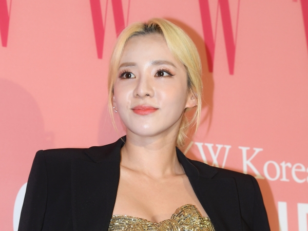 【写真】“162cmで37kg” 一世を風靡した韓国アイドル、マネキンのようなスタイルが話題に