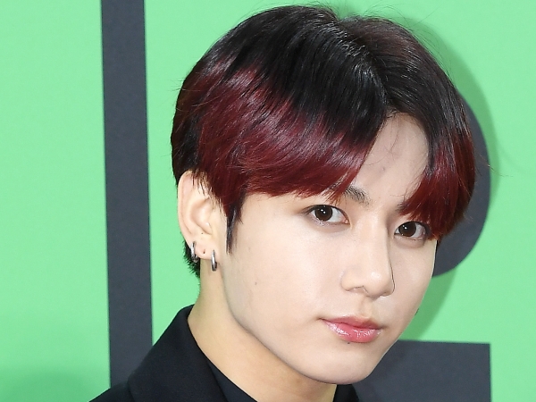 BTS・JUNG KOOKがウルフカットに！「毎回大優勝かましてくる」と絶賛の嵐【PHOTO】