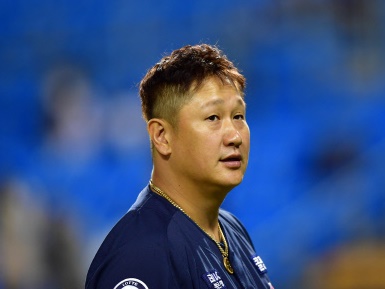 今季で引退の元オリックス、ソフトバンクのイ・デホのために…“有終の美”飾らせたい後輩の思いとは