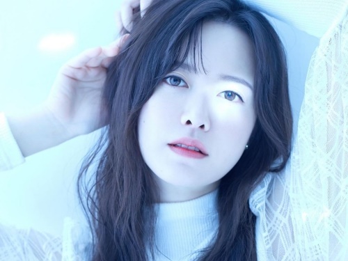 離婚も経験した『花男』女優ク・ヘソン、デビュー20周年を迎えてピアノのベストアルバムを発表