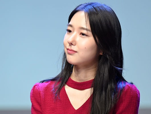 破局説が浮上した公開恋愛中の韓国美人アナウンサー、所属事務所が2人の「決別」を認める【全文】