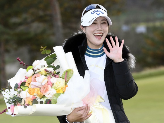 元女子ゴルファー、キム・ハヌルがホールインワンに大興奮！喜びようが「キュートすぎる」と反響【PHOTO】