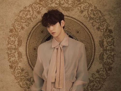 TXTの“リーダー”SOOBIN、初の単独撮影で「僕たちは正しい道を進んでいる」と語る【PHOTO】