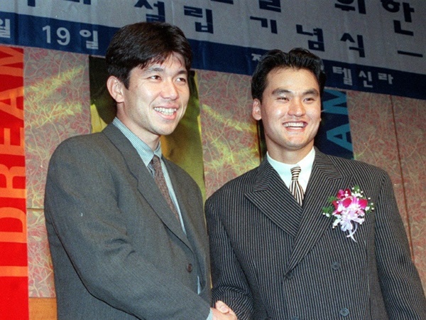 野茂英雄×朴賛浩に継ぐ「MLB日韓投手コンビ」の系譜…菊池雄星×リュ・ヒョンジンに集まる期待