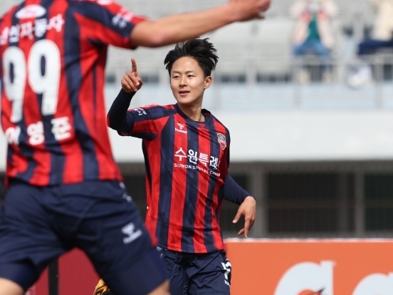 【動画】“韓国のメッシ”と呼ばれたイ・スンウが「553日ぶり」ゴール！得点後のセレモニーも話題