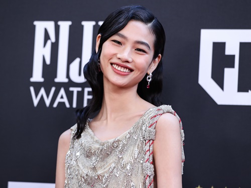 『イカゲーム』での女優デビューからハリウッド進出まで…チョン・ホヨンの“驚異的”歩みを振り返る